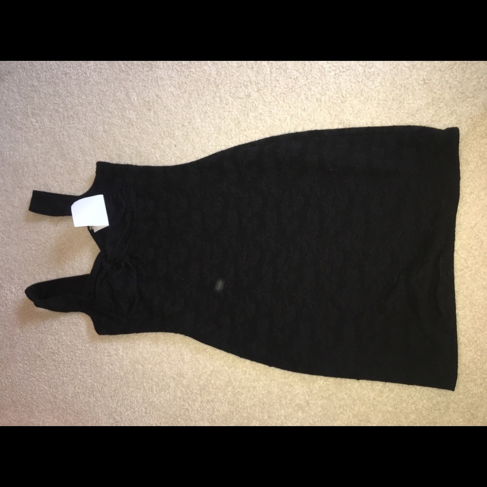 form fitting black dress